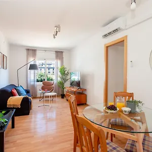 https://apt-bright-sunny-in-central-exiample.topbarcelonahotels.com