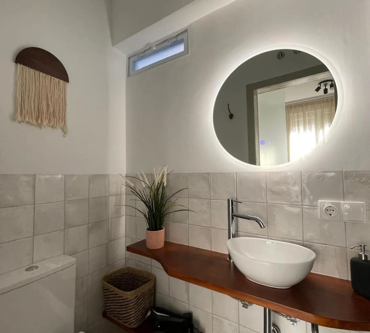 Apartament Vivir Arpisama Sewilla 0*,